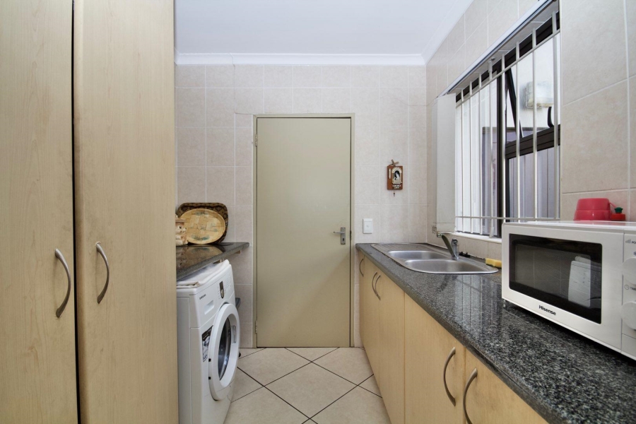 4 Bedroom Property for Sale in Plattekloof Western Cape